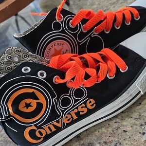 UNIQUE!!!Converse MENS SZ 7 WOMENS SZ 9 High-Top Sneakers - Black and Orange🔥